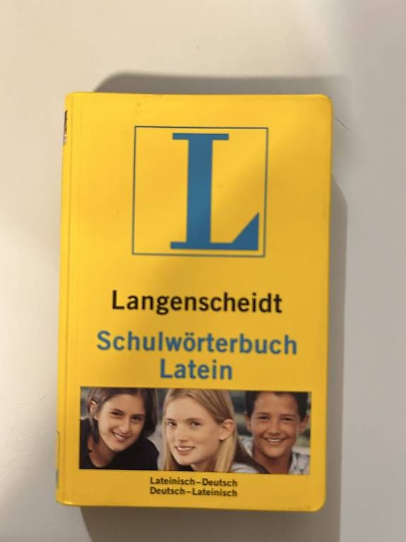 Livres: Schulwörterbuch Latein – D'occasion à Leuzigen par nora999
