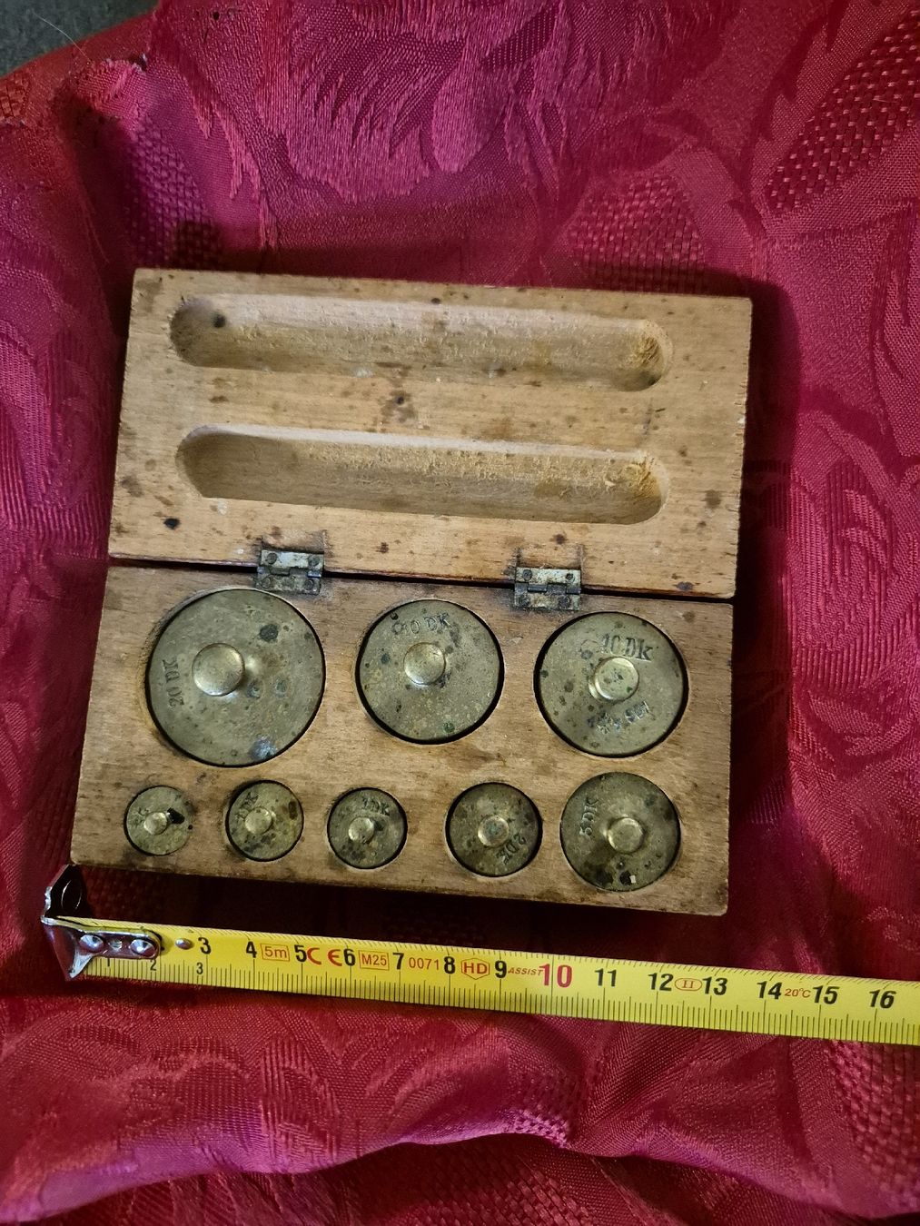 Accessori da laboratorio: Holzkästchen mit Gewichtssatz  – Usato da Eschlikon TG venduto da zuzanka80 5