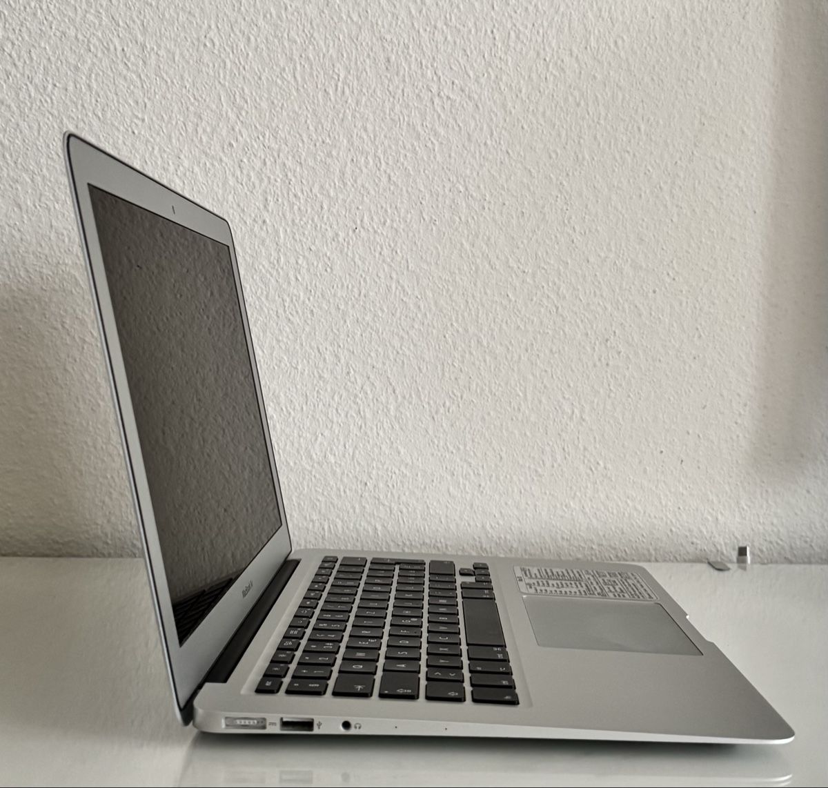 Apple Notebook: MacBook Air 13", i5, 8GB RAM, 2017 – Usato da Cham venduto da valeria.x 1