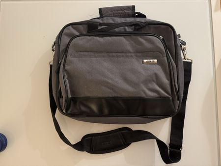 ASUS Laptop Tasche schwarz/grau – gepflegt, praktisch