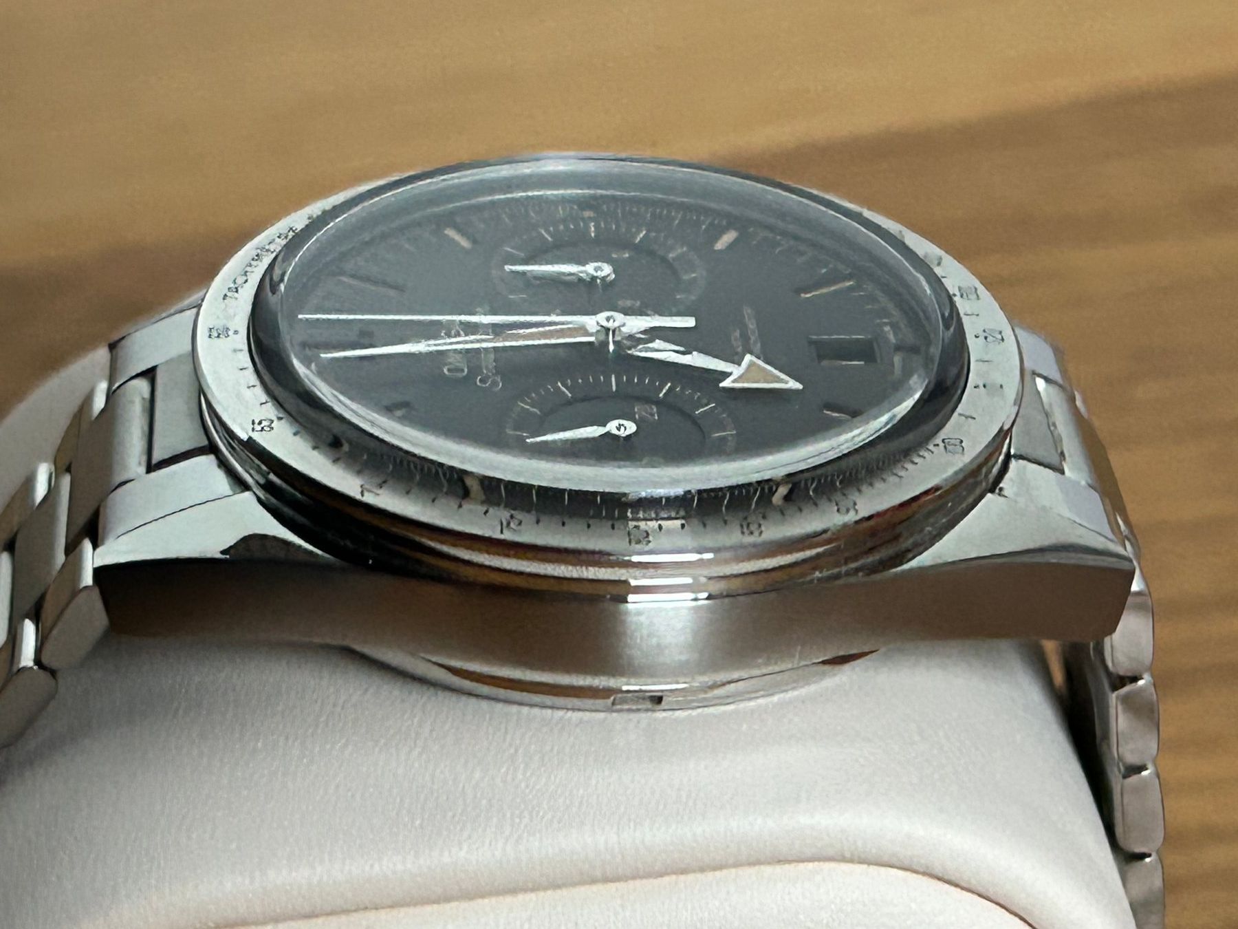 Omega Uhren: Omega Speedmaster ’57 Co-Axial Master Chronometer – Gebraucht aus Thalheim AG von Malili 3