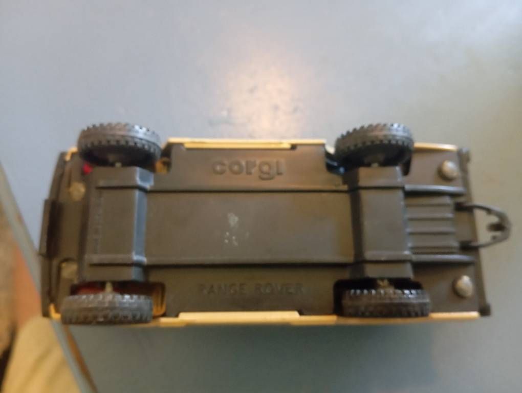 Corgi Toys Voitures modèles: Corgi Range Rover Modellauto gebraucht – D'occasion à Basel par Petergunn 2