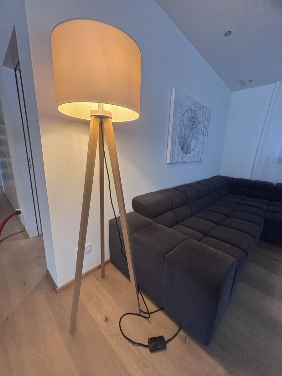 Lampen: Stehleuchte Oak mit Fussdimmer – Gebraucht aus Wilen b. Wil von gioja01 3