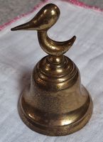 Messingglocke mit Vogelgriff