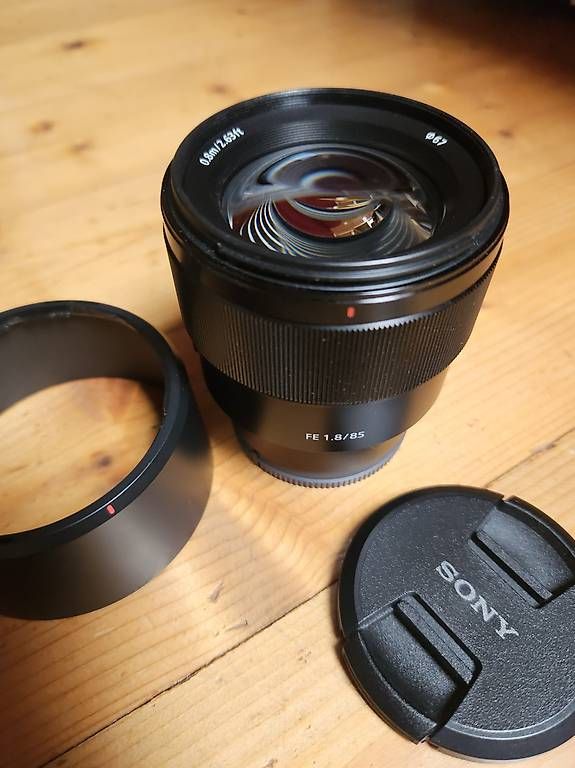 Sony Objektive: Sony FE 85 1.8 - Sony FE – Gebraucht aus Aadorf von Maraxus123
