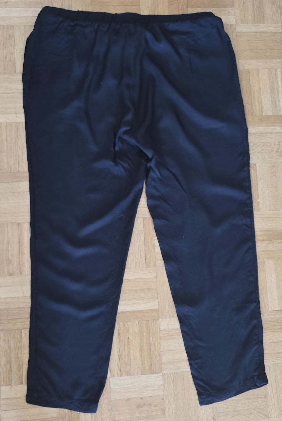 Pantaloni: Pantalon fluide Eté noir – Usato da Yverdon-les-Bains venduto da van_dq65 9