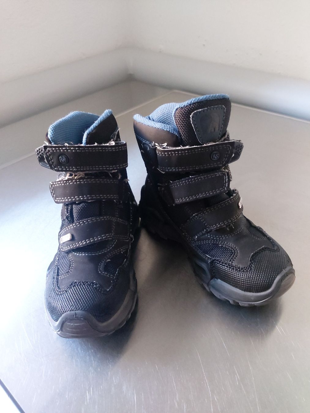 Chaussures garçon: Kinderschuh – D'occasion à Frenkendorf par Eona87