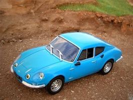 Simca CG 1300 Coupé 1972-1974 hellblau 1:43 von Altaya / IXO