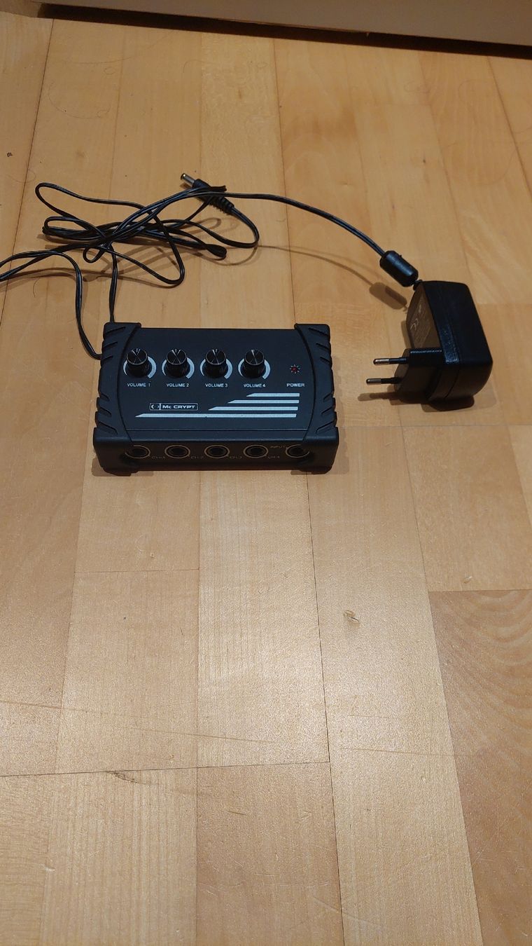 Console di mixaggio: McCrypt 4fach Headphone Mixer – Usato da Arisdorf venduto da GoodJoice 3