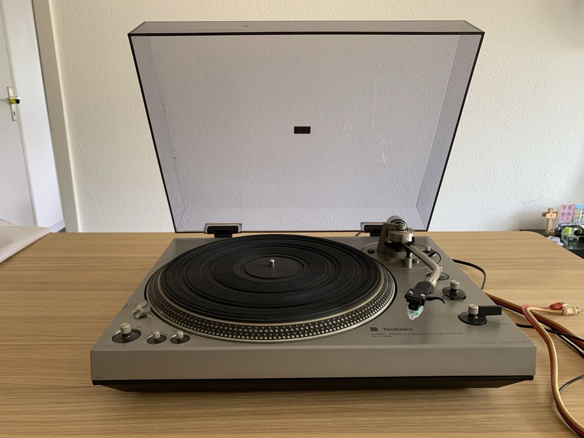 Technics Plattenspieler: Technics SL-1300 – Gebraucht aus Ittigen von gimii 1