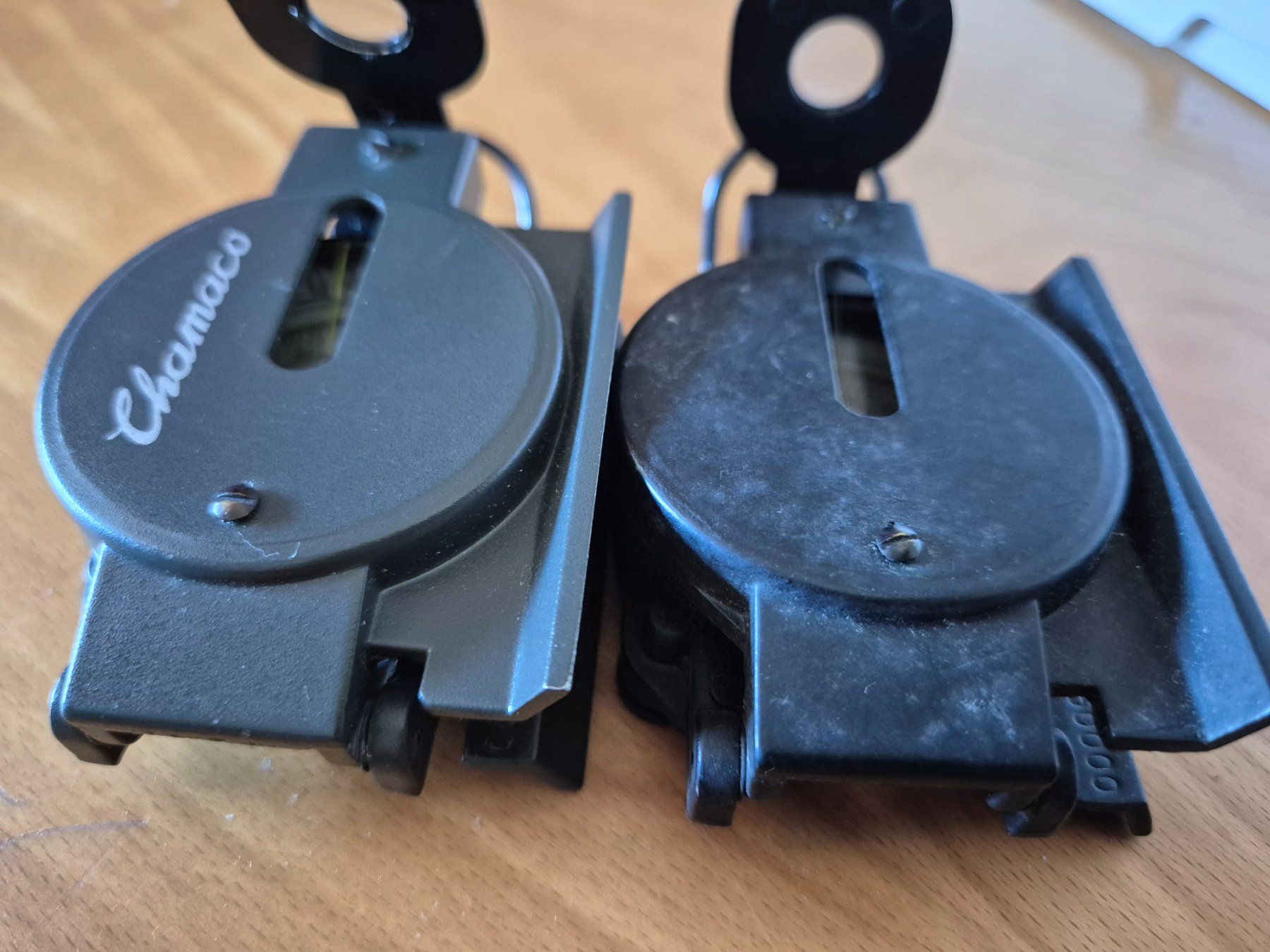 GPS & Strumenti di misurazione: 2 boussoles / 2 compass – Usato da Monthey venduto da McAuthor 3