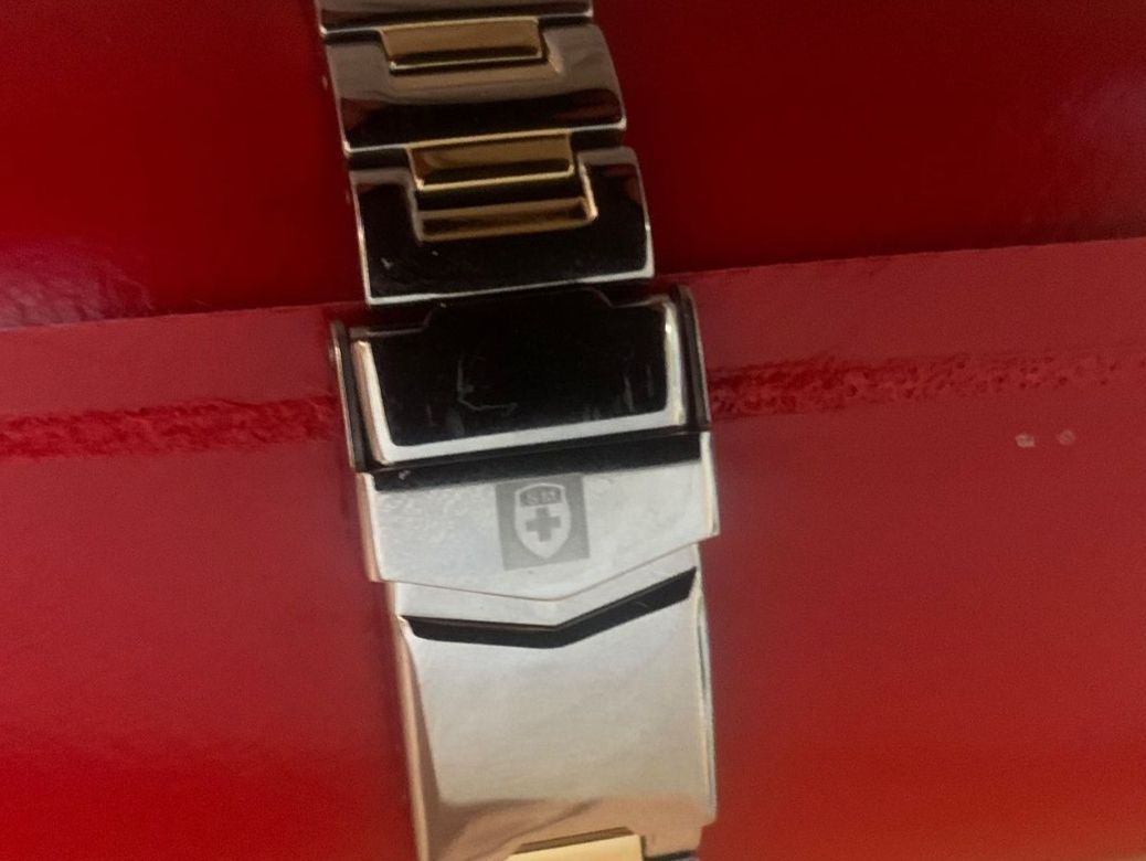 Montres: Montre Swiss Made,  neuve, strass – Neuf avec emballage d'origine à frasses par Claudeb00 3