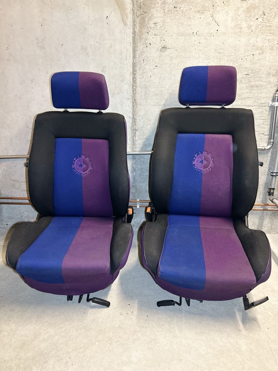 VW Tutti pezzi di ricambio auto: VW Golf2 Sitze – Usato da Gampelen venduto da ste_r6hj 1