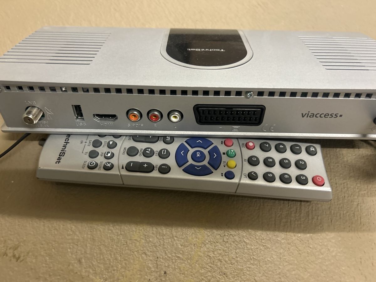 Technisat Récepteurs: TechniSat HD VAC Receiver – D'occasion à Romanshorn par Engel22 3