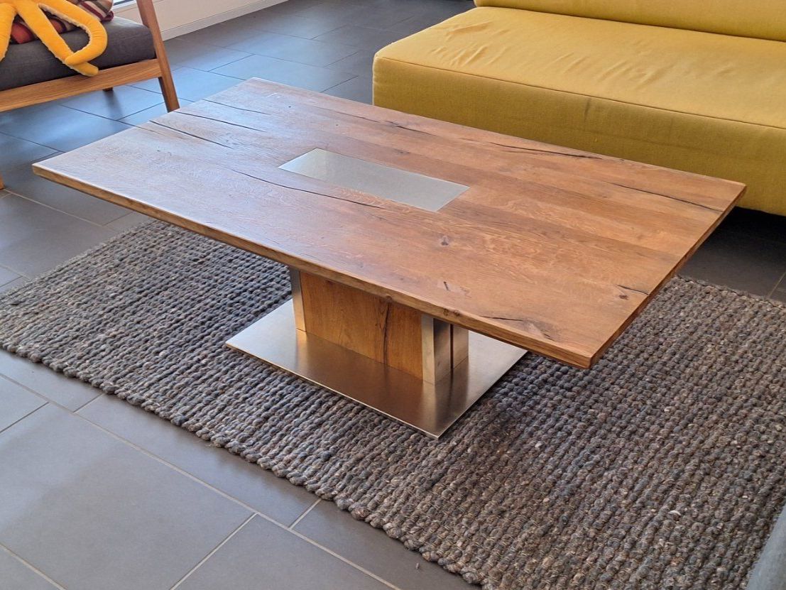 Conforama Tische: Salontisch / Couchtisch aus rustikaler, massiver Eiche – Gebraucht aus Stein AG von dan_zs8w