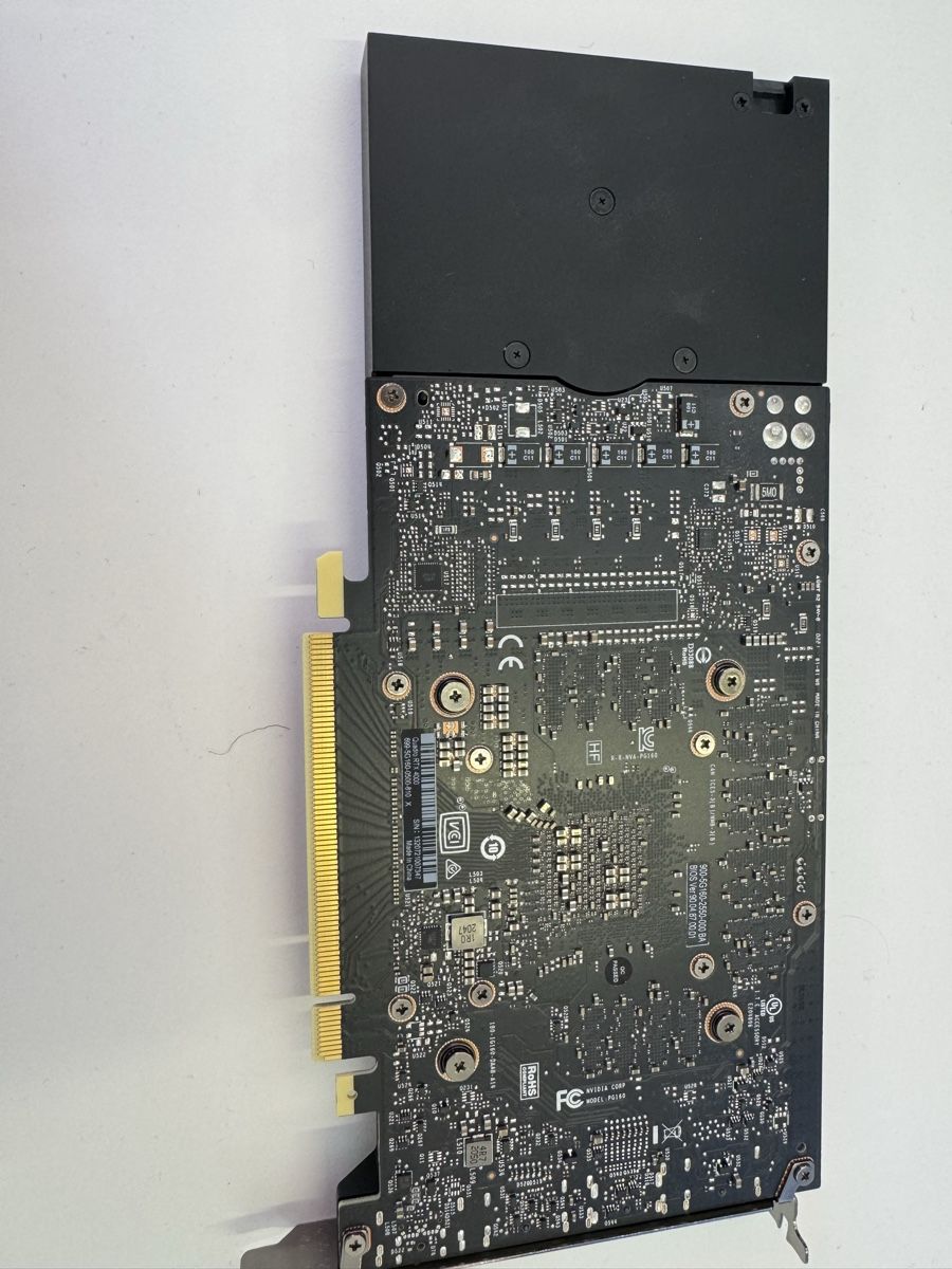 Nvidia Schede grafiche: Carte Graphique NVIDIA Quadro RTX 4000 – Nuovo (secondo la descrizione) da Châtel-St-Denis venduto da Browkse 1