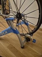 Tacx Rollentrainer inkl. Laptop / Tablet Tisch