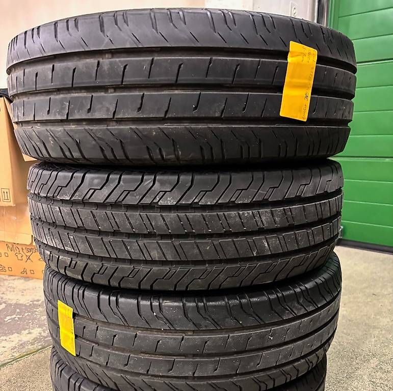 Continental Pneumatici & Ruote complete: 2 Stk. Continental Sommer  215/60 17C – Usato da Zug venduto da Deks