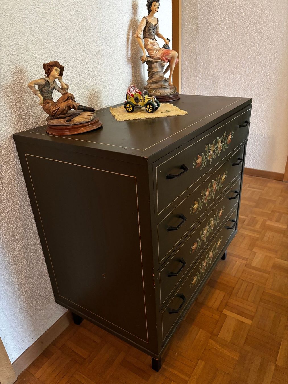 Cassettiere: Kommode mit Blumenmalerei, vintage, antik, schick – Usato da Burgdorf venduto da bia_zq9p 4