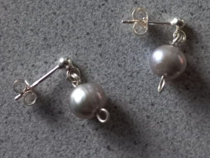 Orecchini pendenti & Orecchini a lobo: Ohrstecker mit  Perlen Ohrhänger, Silber – Nuovo e nell'imballaggio originale da Winistorf venduto da acreativ2