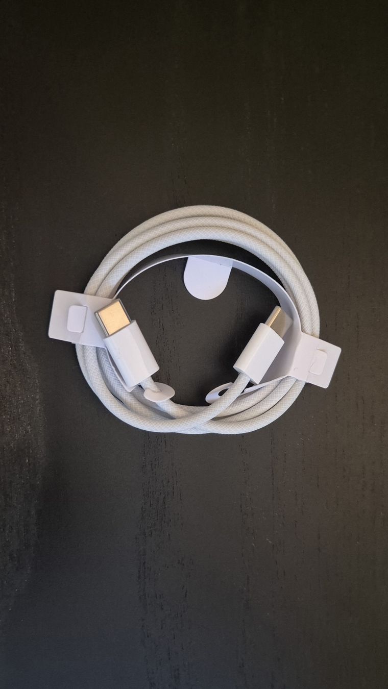 Apple Kabel: Câble Apple usb-c 1m – Neu und originalverpackt aus Lausanne von ben_m6qx 1