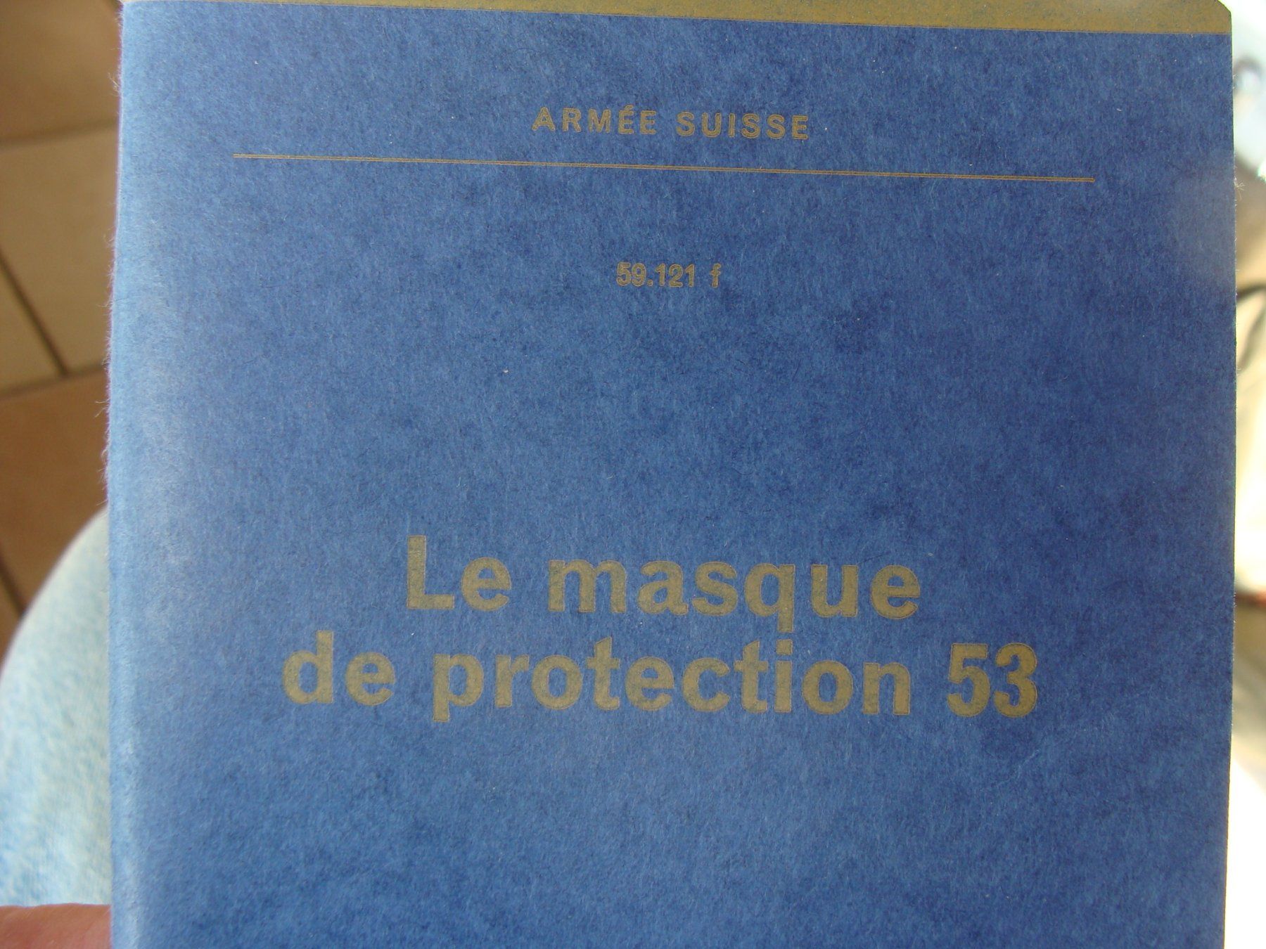 Gesichts- und Gehörschutz: Le masque de protections militaire 1953 – Gebraucht aus Cuarny von hen_g7hn
