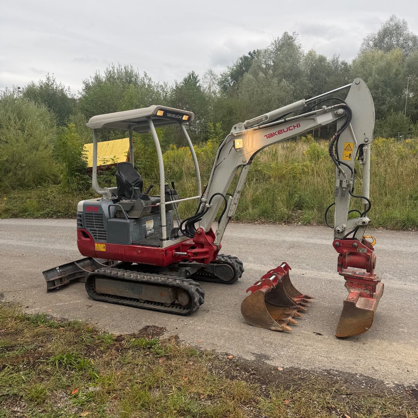 Takeuchi Escavatori: Takeuchi TB216 & TB219 – Usato da Menziken venduto da TairiBaumaschinen10 8