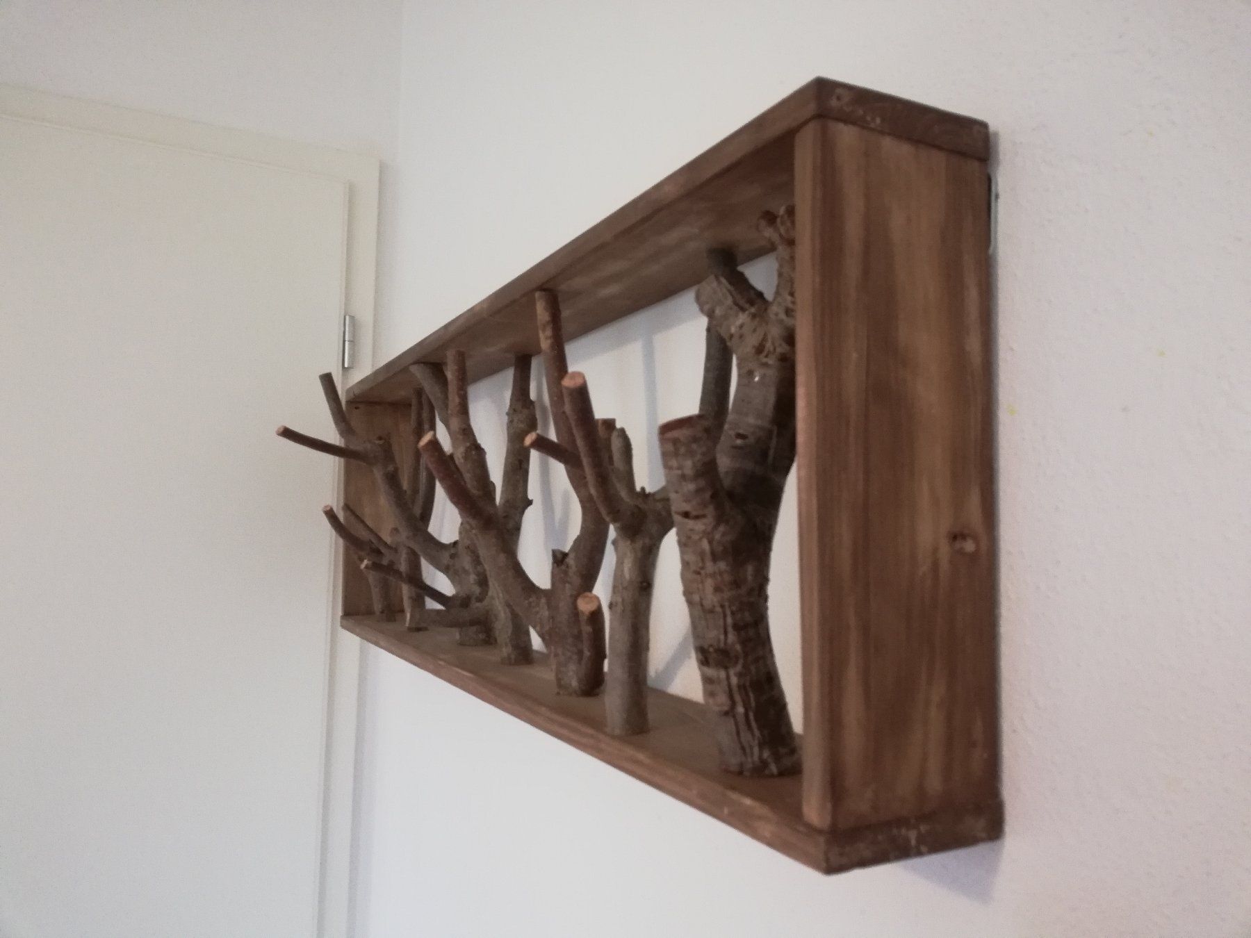 Guardaroba: Handgefertigte Wandgarderobe und Regale – Usato da Zürich venduto da dam_686m 5