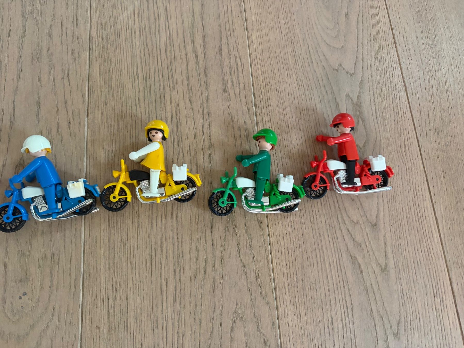 Playmobil Giocattoli: Playmobil Vintage 4 Motorräder – Usato da Versoix venduto da chr_2rpz 3