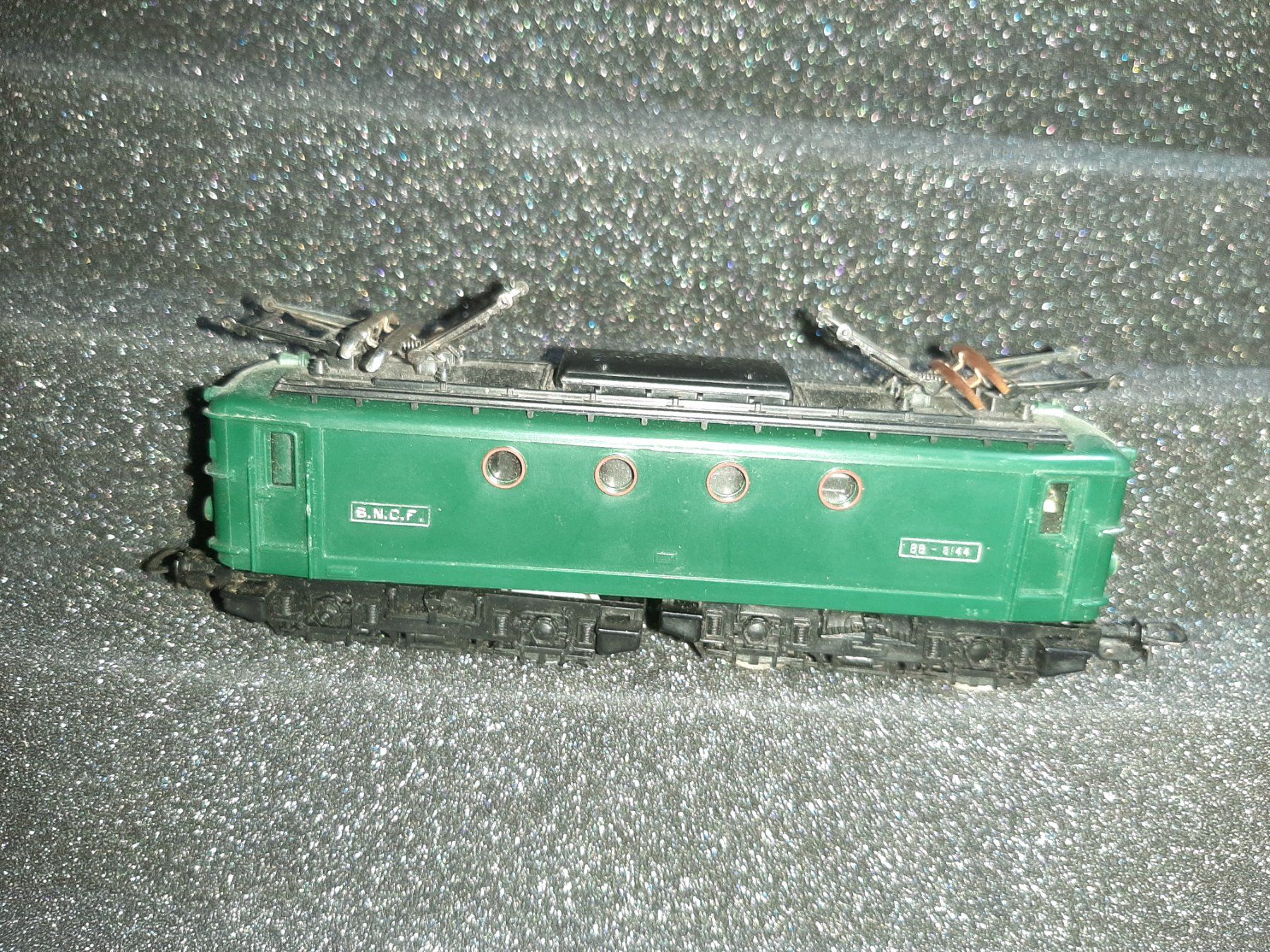 Modellini di ferrovie: MECCANO SNCF BB-8144 REF.4 – Usato da Avully venduto da RIVALIS