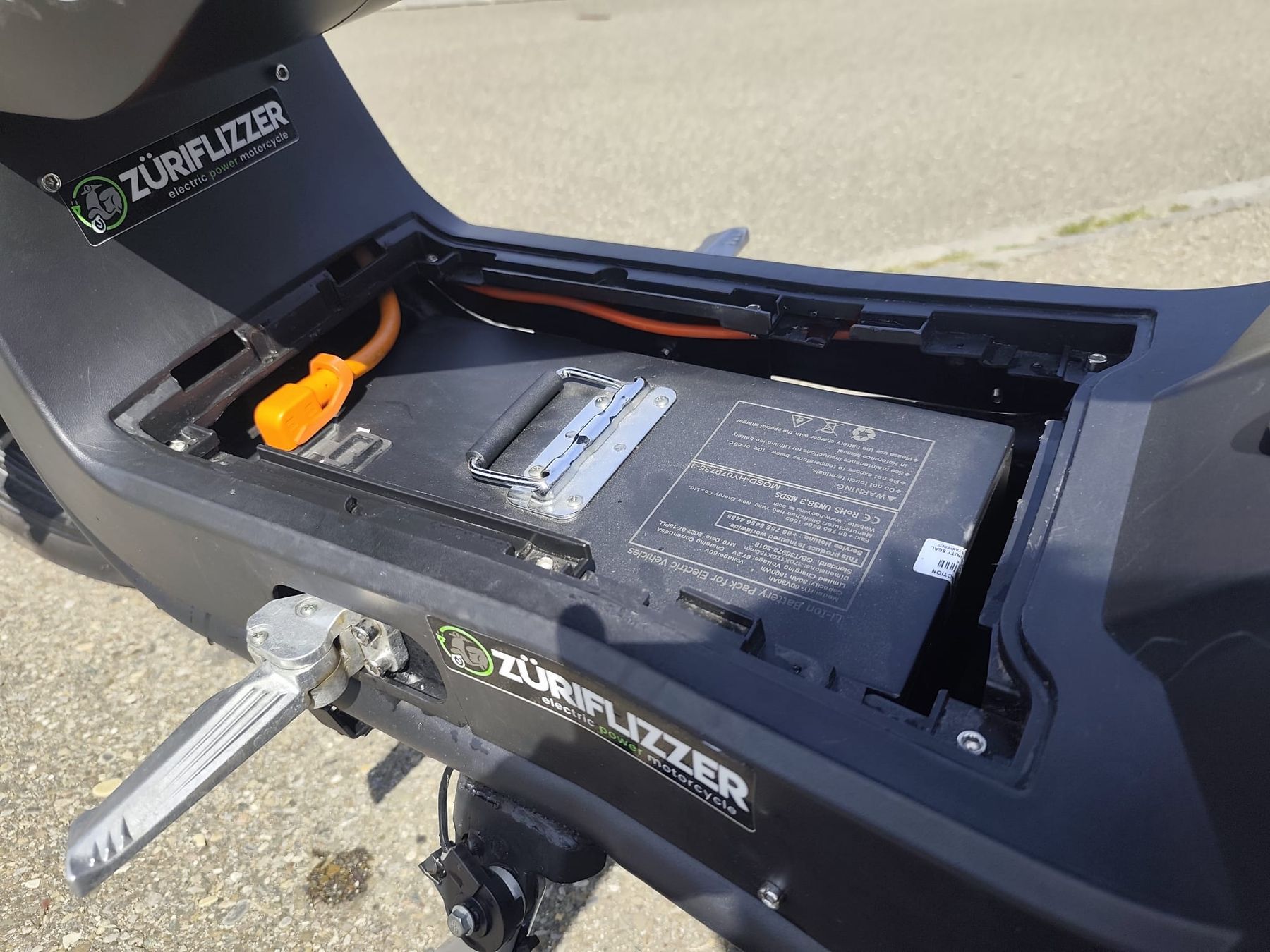Scooter: City Max Pro E-Roller Schwarz – Usato da Kloten venduto da CellSwiss 6