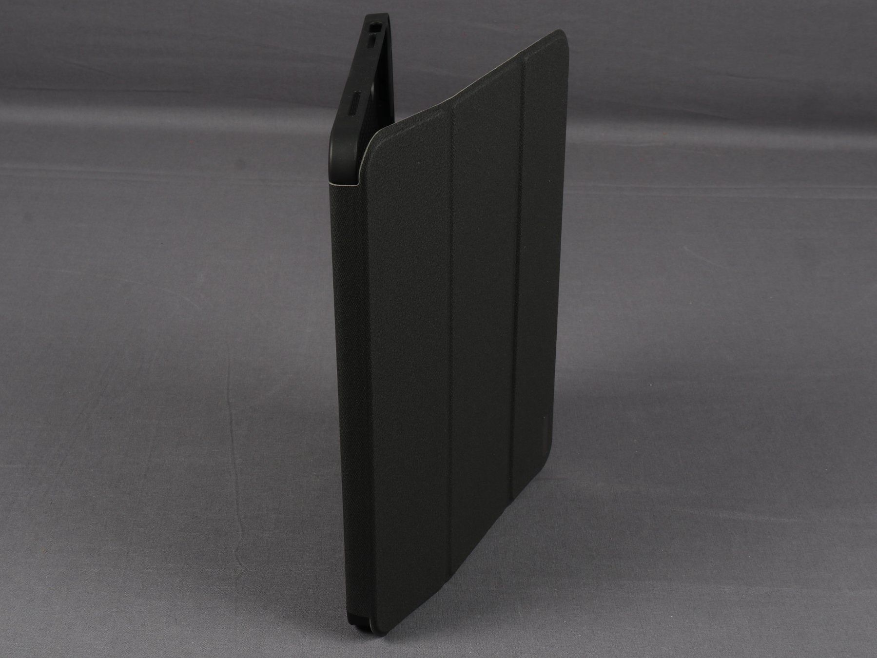 Coques & Sacs: DOMOSERIES Tri-fold tablet case – Neuf (Voir description) à Steinen par Restwert_Steinen 1