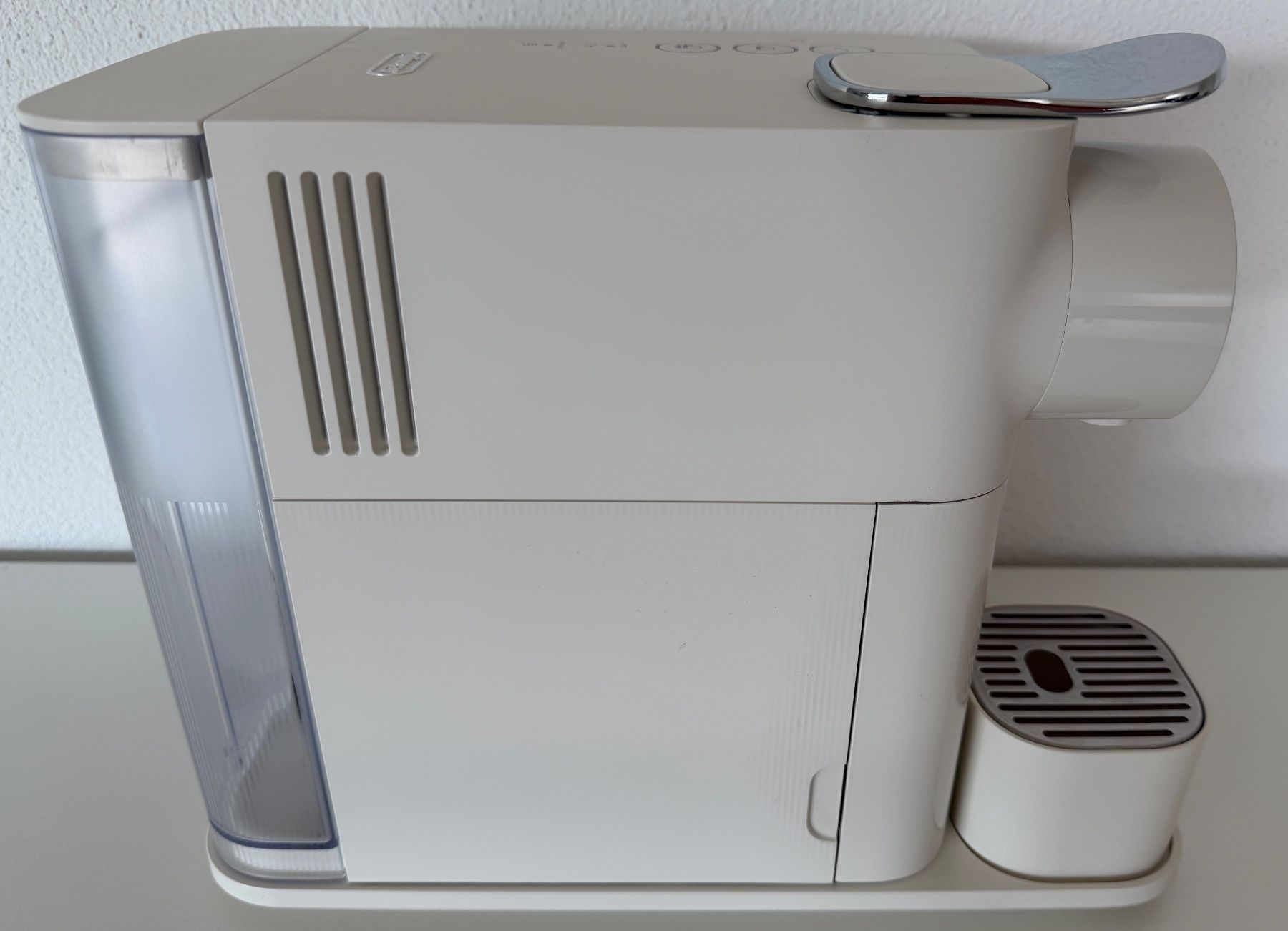 Nespresso Macchine per caffè & Macchine per espresso: Nespresso Lattissima One, weiss – Usato da Luzern venduto da W.Werder 2