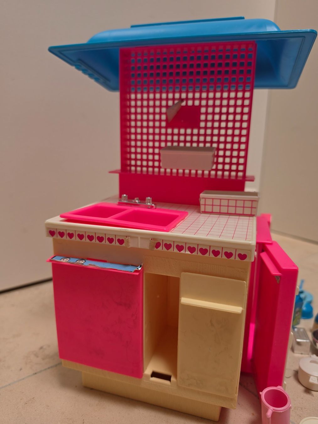 Puppen: Barbie Dream Kitchen de 1984 – Gebraucht aus Bulle von Chimchiree 1