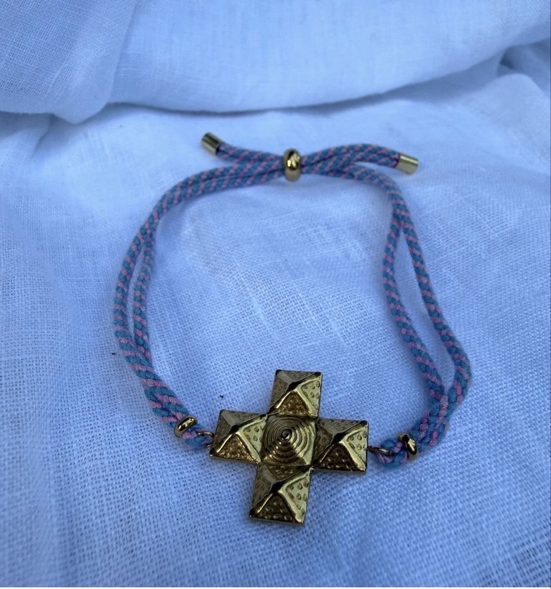 Bracciali & Braccialetti: KREUZ-ARMBAND MIT KORDEL – Nuovo (secondo la descrizione) da Stäfa venduto da prelovedarchive 2