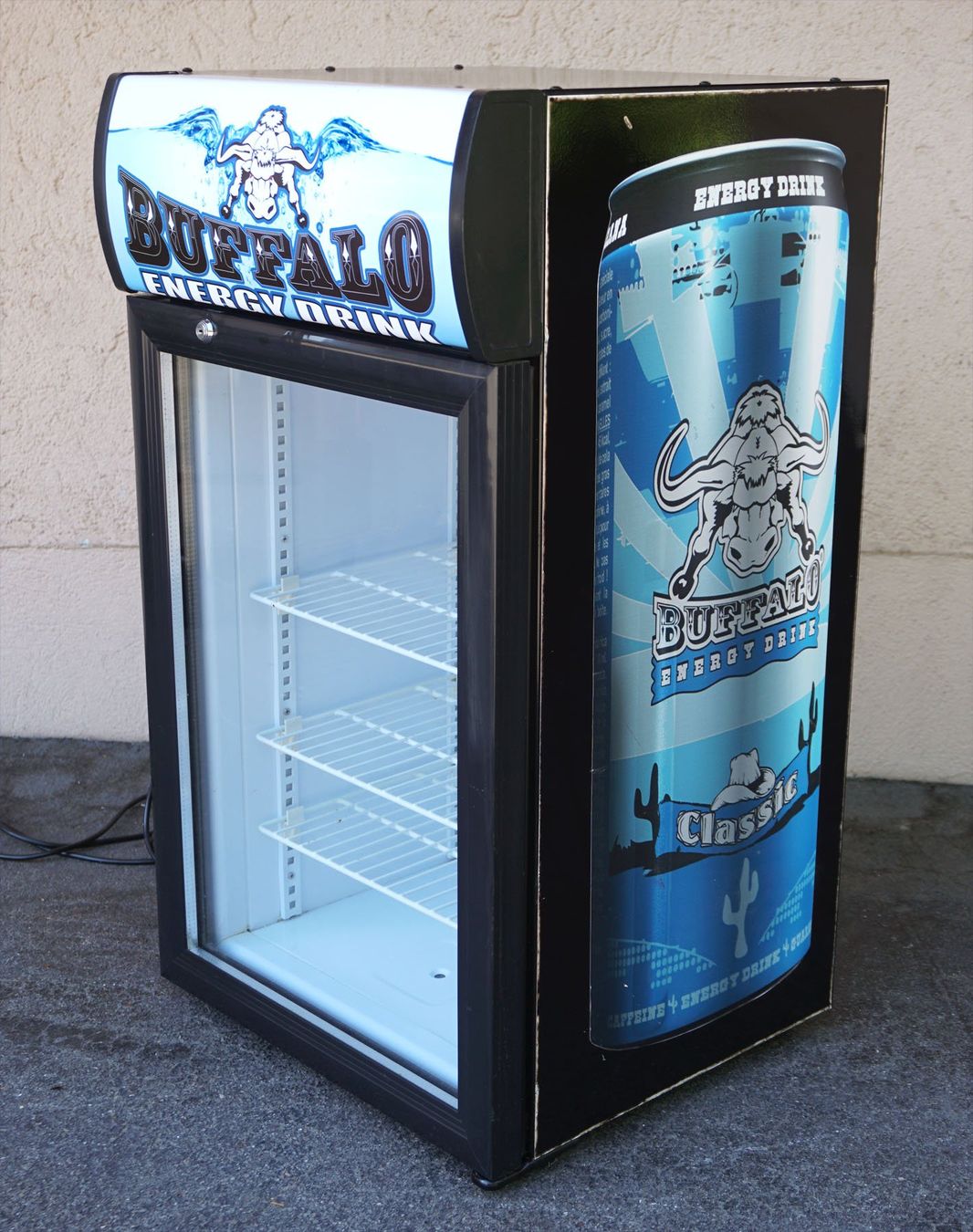 Vetrine: Buffalo Energy Drink Vitrinenschrank mit LED Display – Usato da Meggen venduto da Trouvaillen