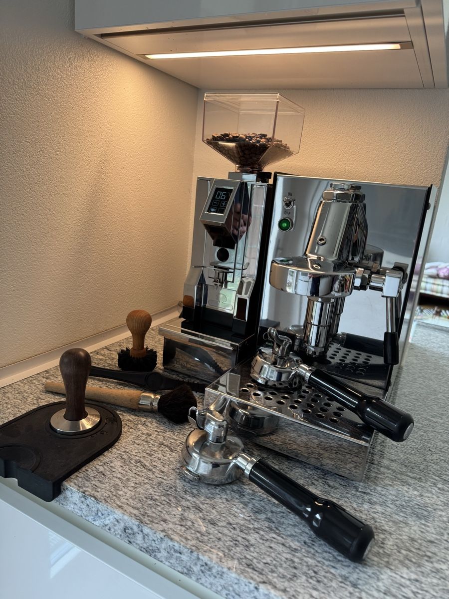 Quick Mill Macchine per caffè & Macchine per espresso: Quick Mill Carola Espressomaschine mit Eureka Mignon Mühle – Usato da Bern venduto da rom_8msz 8
