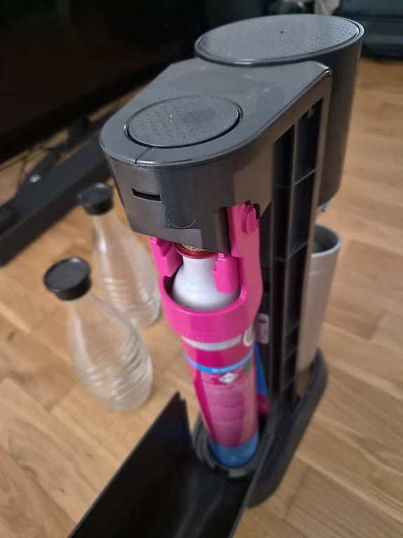 Sodastream Elettrodomestici da cucina: Sodastream Duo mit C02 Zylinder – Usato da Ebikon venduto da Stromey 2