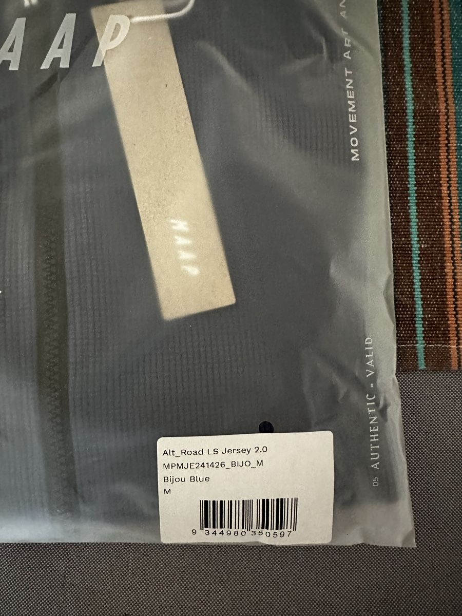 Canottiere & Pantaloni: MAAP Alt_Road LS Jersey 2.0 – Nuovo e nell'imballaggio originale da Carouge GE venduto da cytoplan 2