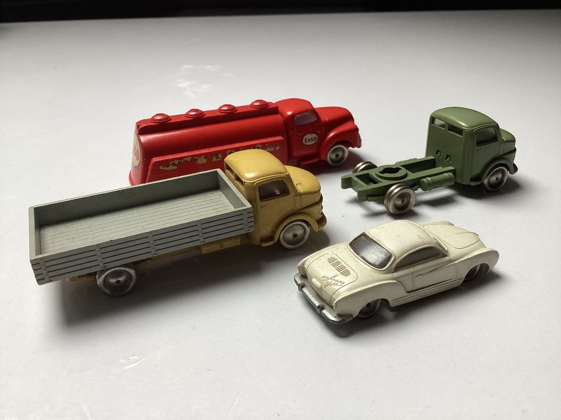 Lego Spielzeuge: Lot mit 4 alten 1:87 "LEGO FAHRZEUGEN“ aus den 60er Jahren – Gebraucht aus Bachenbülach von frifrafrosch 1