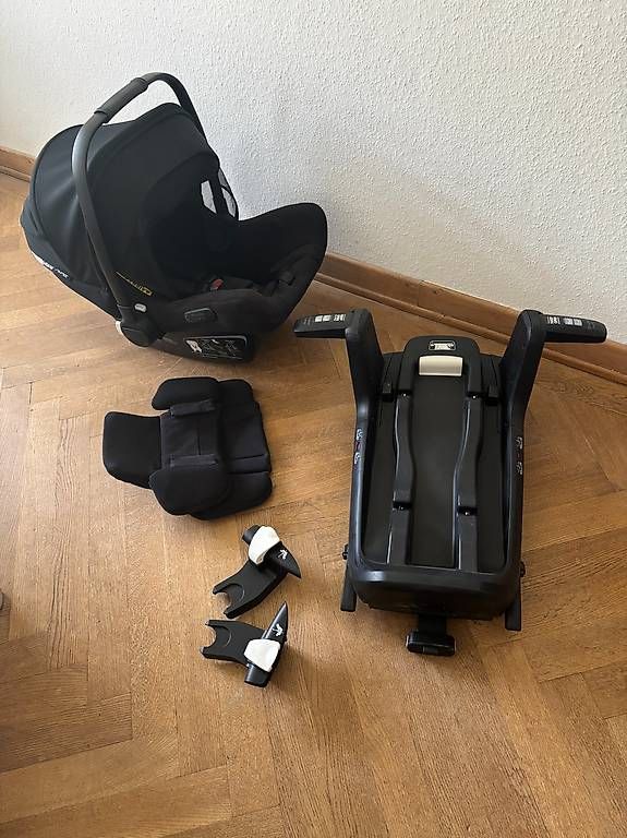 Seggiolini per auto: Bugaboo Turtle Air by Nuna + base ISOFIX + adaptateurs Bee – Usato da Cully venduto da Sorayahh 1