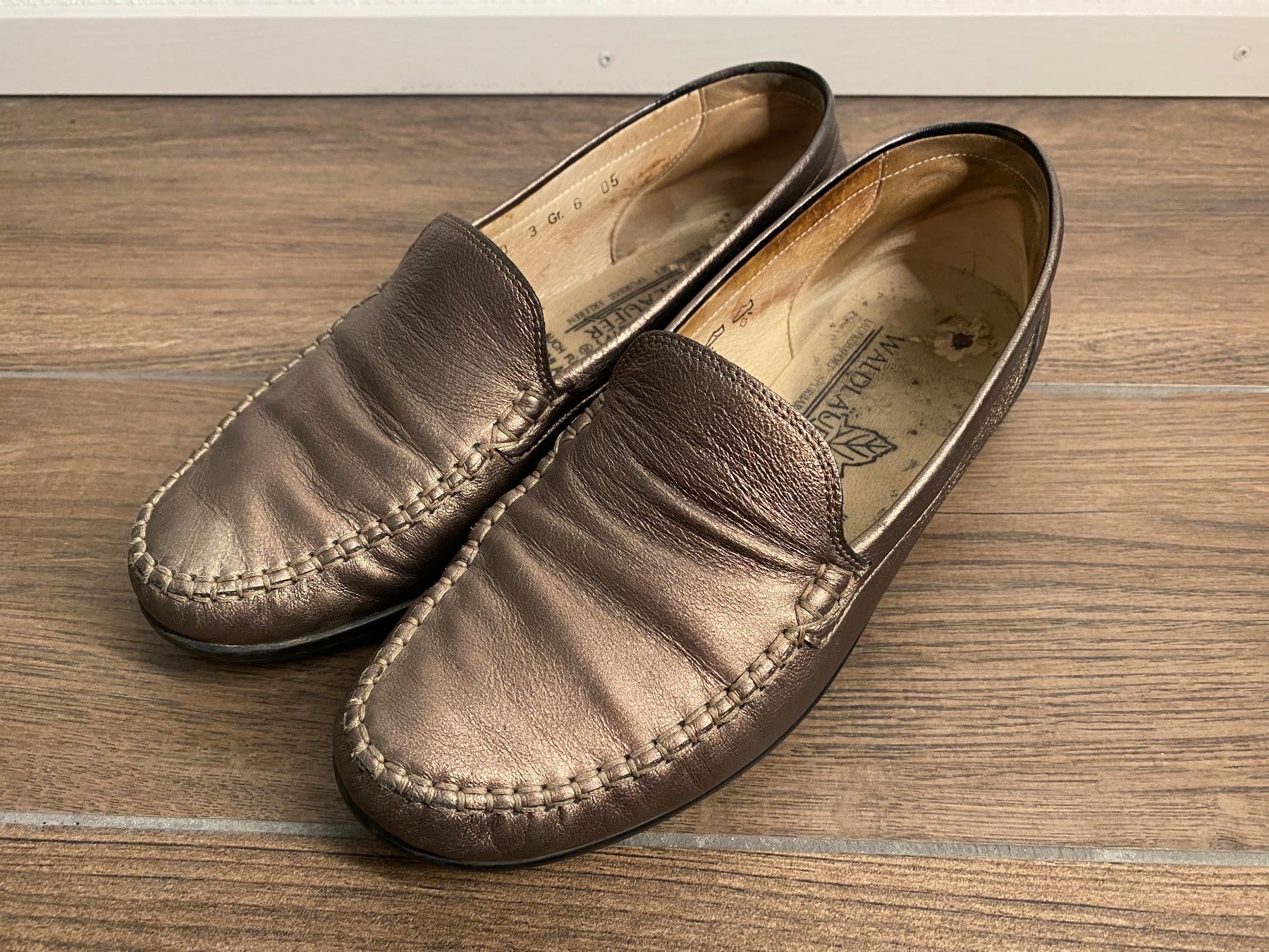 Damenschuhe: Waldläufer Mokkasins / Halbschuhe bronze Gr. 39 – Gebraucht aus Pratteln von a23_j2gs 5