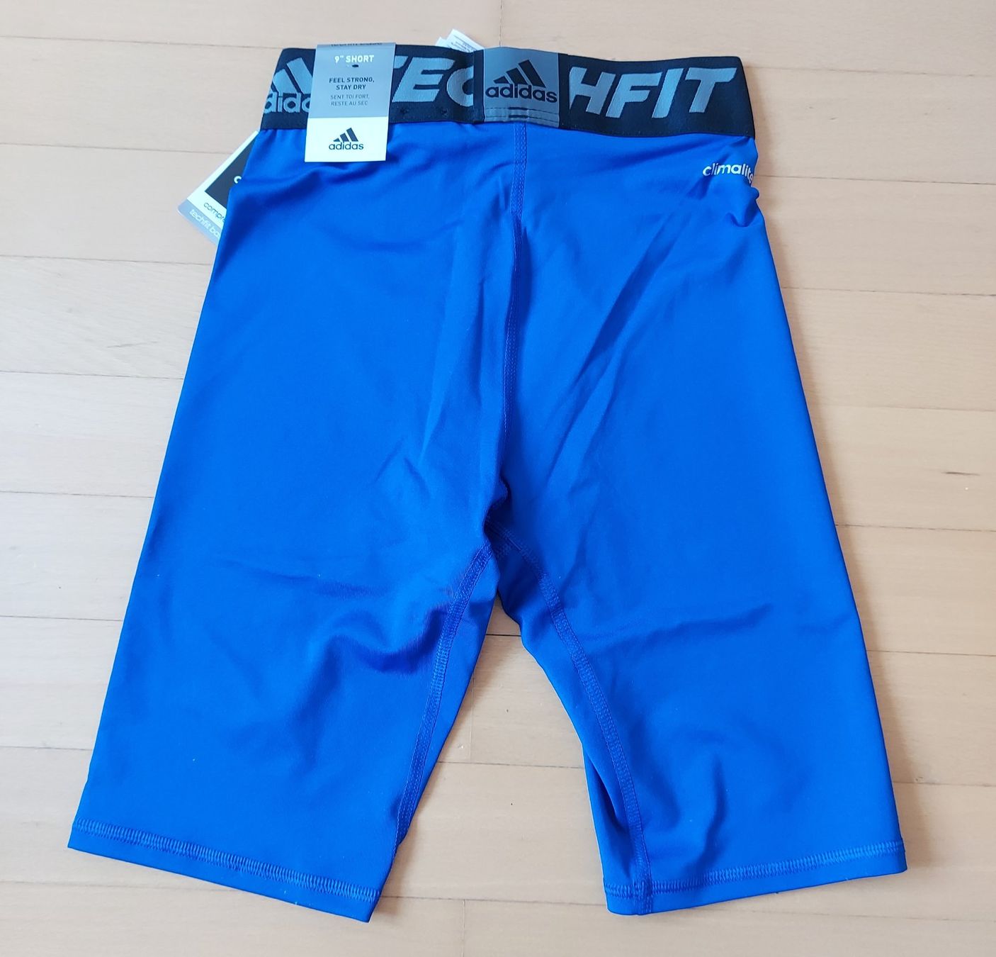 Adidas Pantalons: Neue Adidas TF Base Shorts Gr. S – Neuf avec emballage d'origine à Basel par Mazzo84 2
