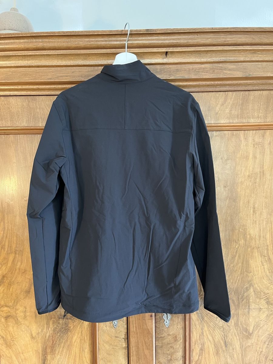 Salomon Jacken: leichte Windjacke, schwarz, Gr. M, Salomon – Gebraucht aus St. Gallen von Gloom22 2