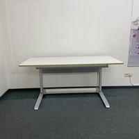 Neuer Moll Höhenverstellbar Design-Schreibtisch T1