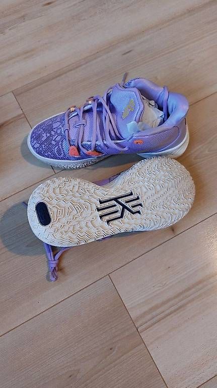 Scarpe da donna: Nike Kyrie 7 "daughters" Gr. 37 – Usato da Volketswil venduto da famwin 1