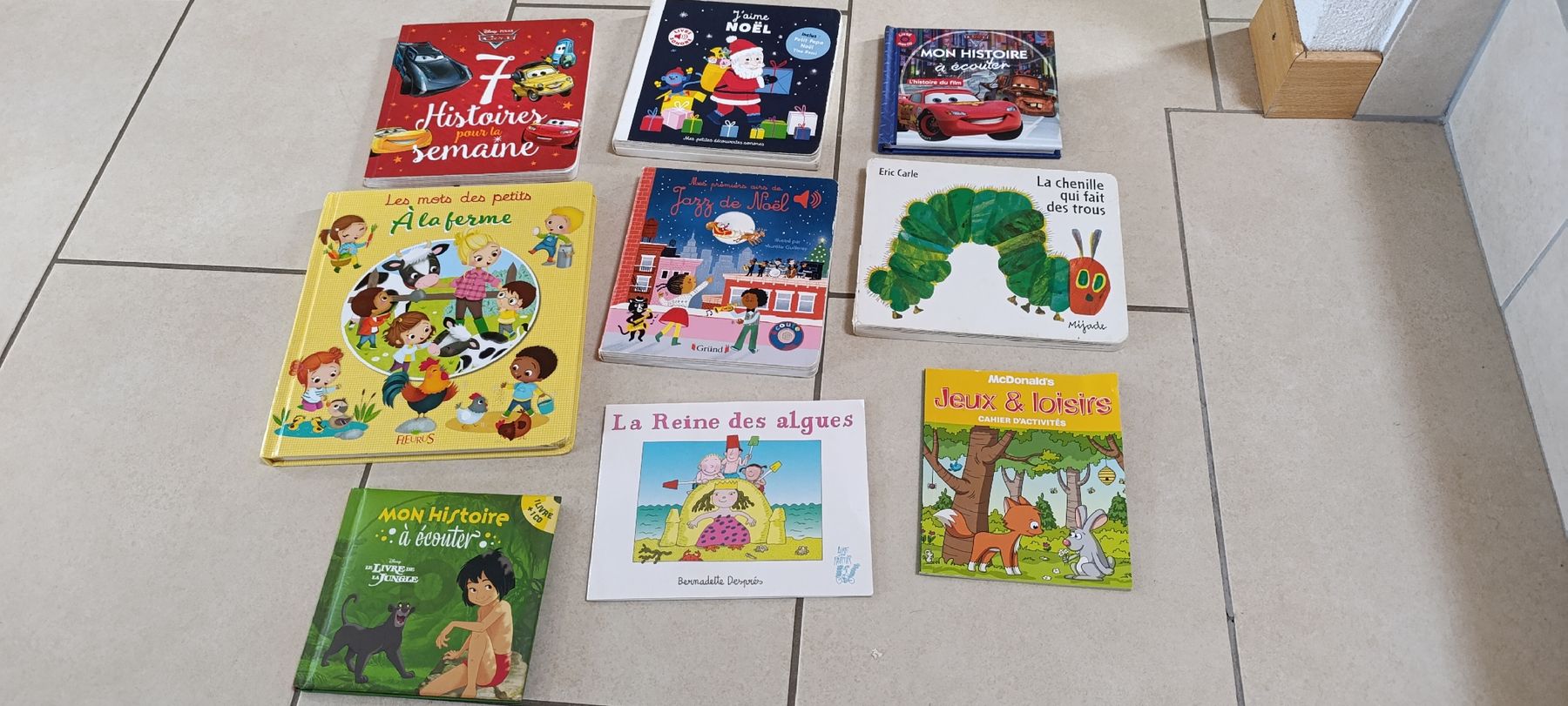 Libri: Lot de livres enfants – Usato da Mont-la-Ville venduto da Ecu23hj