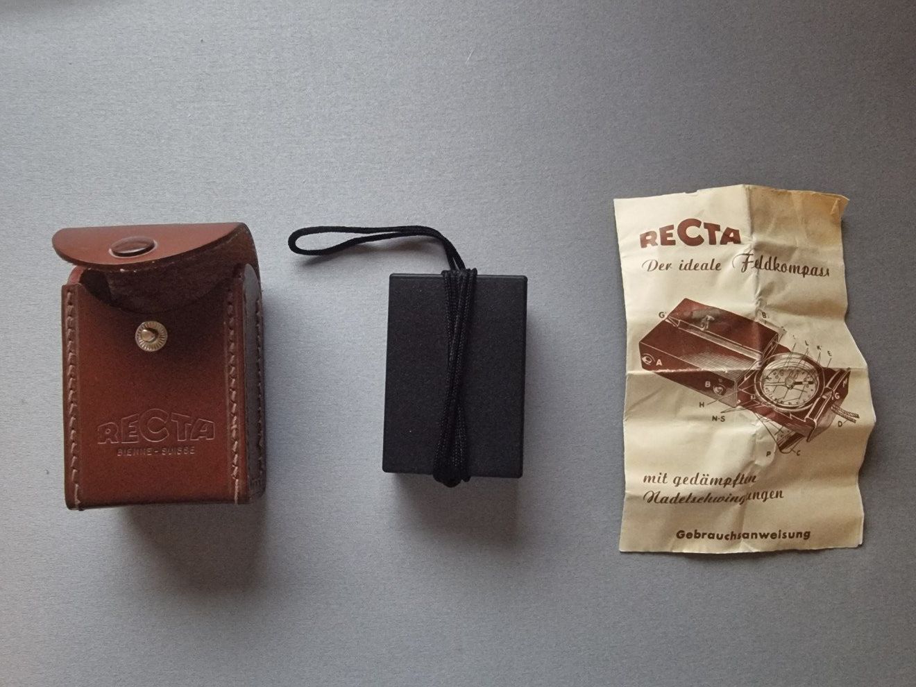 Recta GPS & Strumenti di misurazione: Älterer Recta Kompass mit Original-Lederetui - Vintage CH – Usato da Bremgarten AG venduto da Lupus77 2