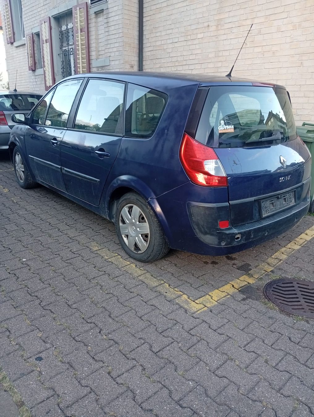 Automobili: renault scenic 2.0 – Usato da Frauenfeld venduto da abd_q6ry 1