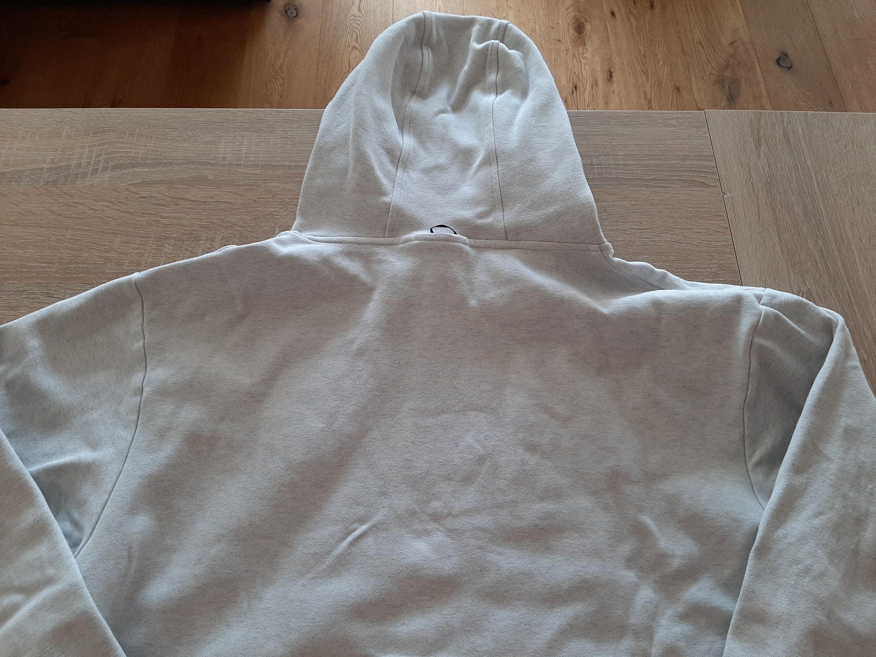 Maglioni & Felpe: Kapuzenpullover Hard Tuned Tokyo hellgrau Gr. XL – Usato da Menziken venduto da Rien1 5
